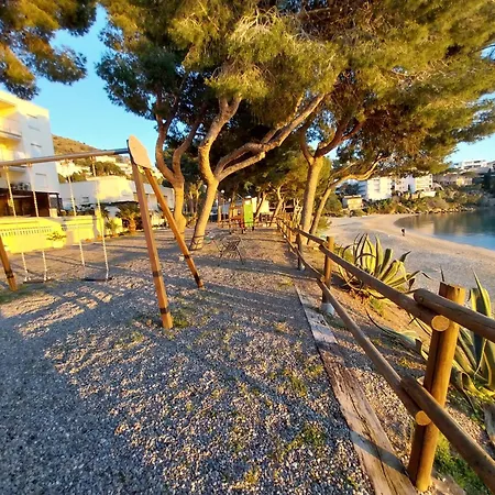 Apartment Sejour Paisible En Front De Mer, Terrasse & Acces Almadrava